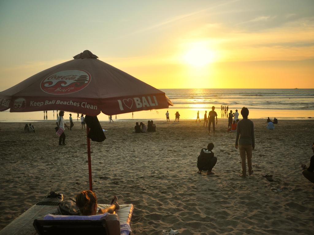 Jesens Inn I Kuta Lombok Esterno foto