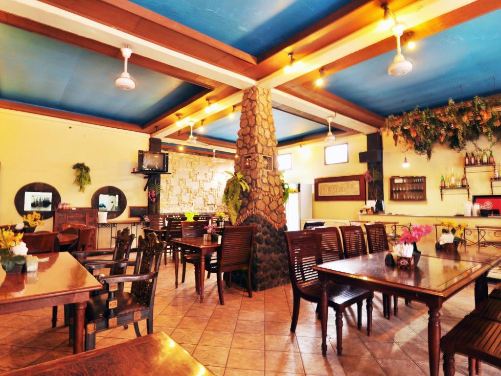 Jesens Inn I Kuta Lombok Esterno foto