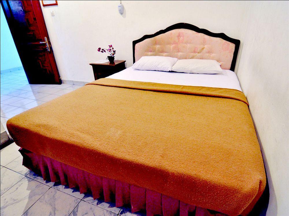 Jesens Inn I Kuta Lombok Esterno foto