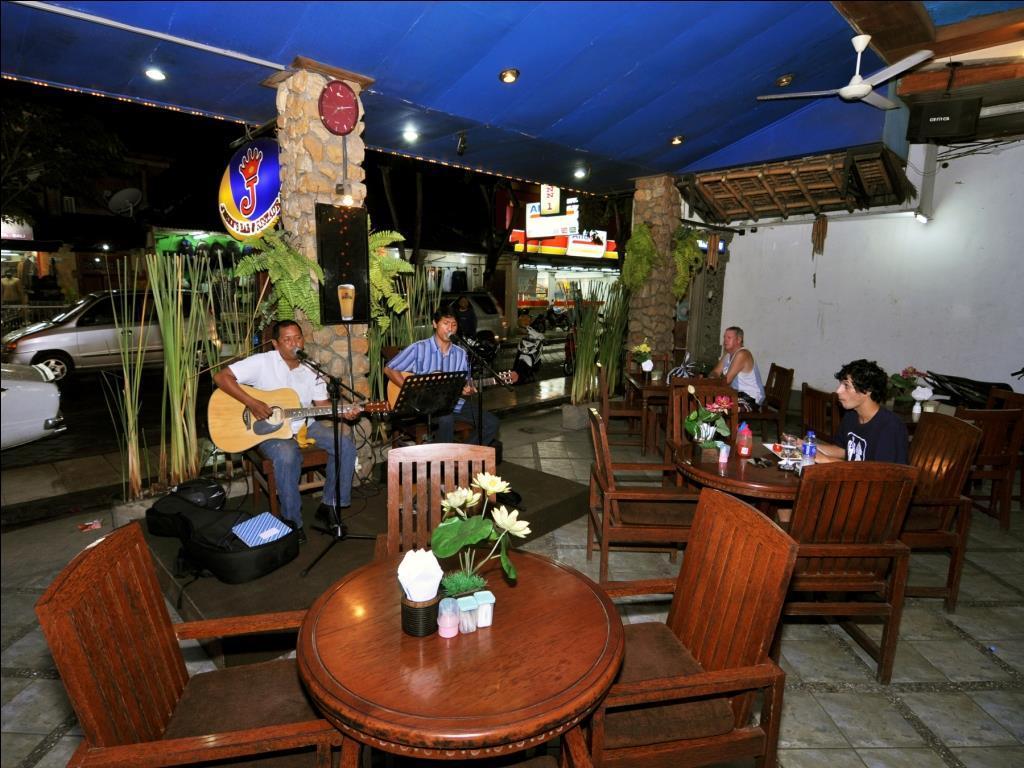 Jesens Inn I Kuta Lombok Esterno foto