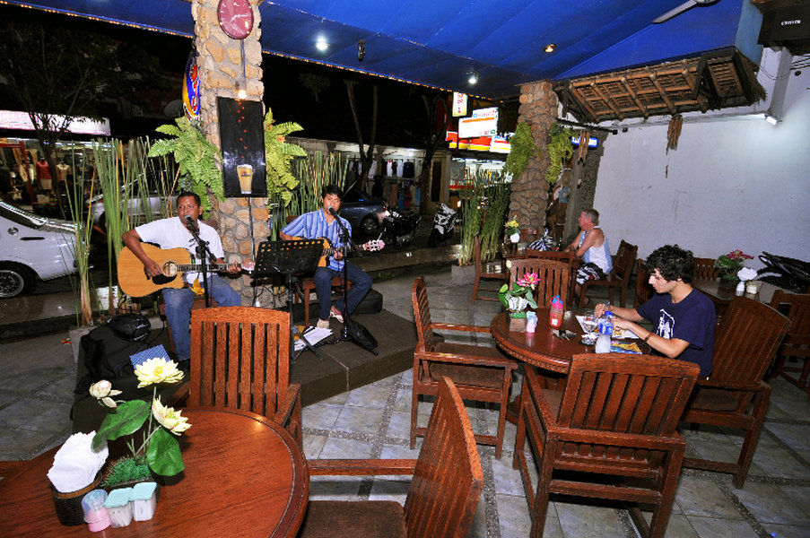 Jesens Inn I Kuta Lombok Esterno foto