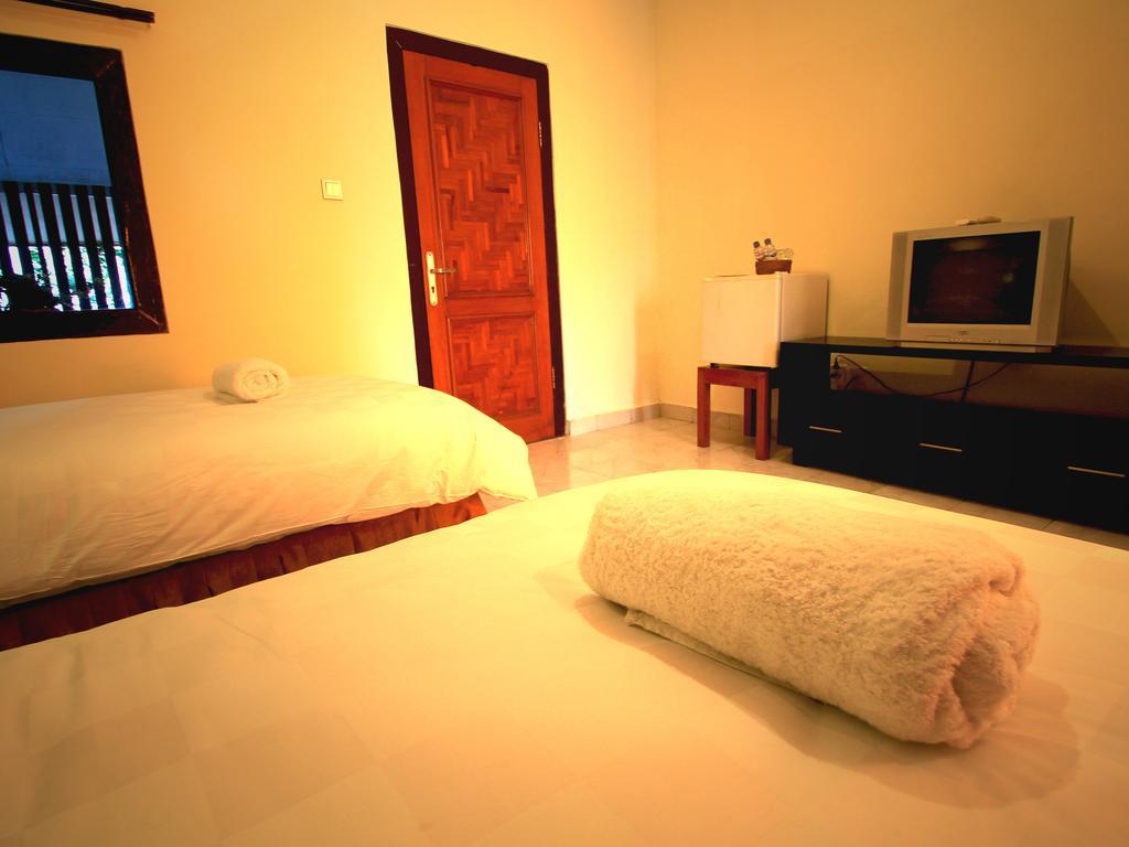 Jesens Inn I Kuta Lombok Esterno foto